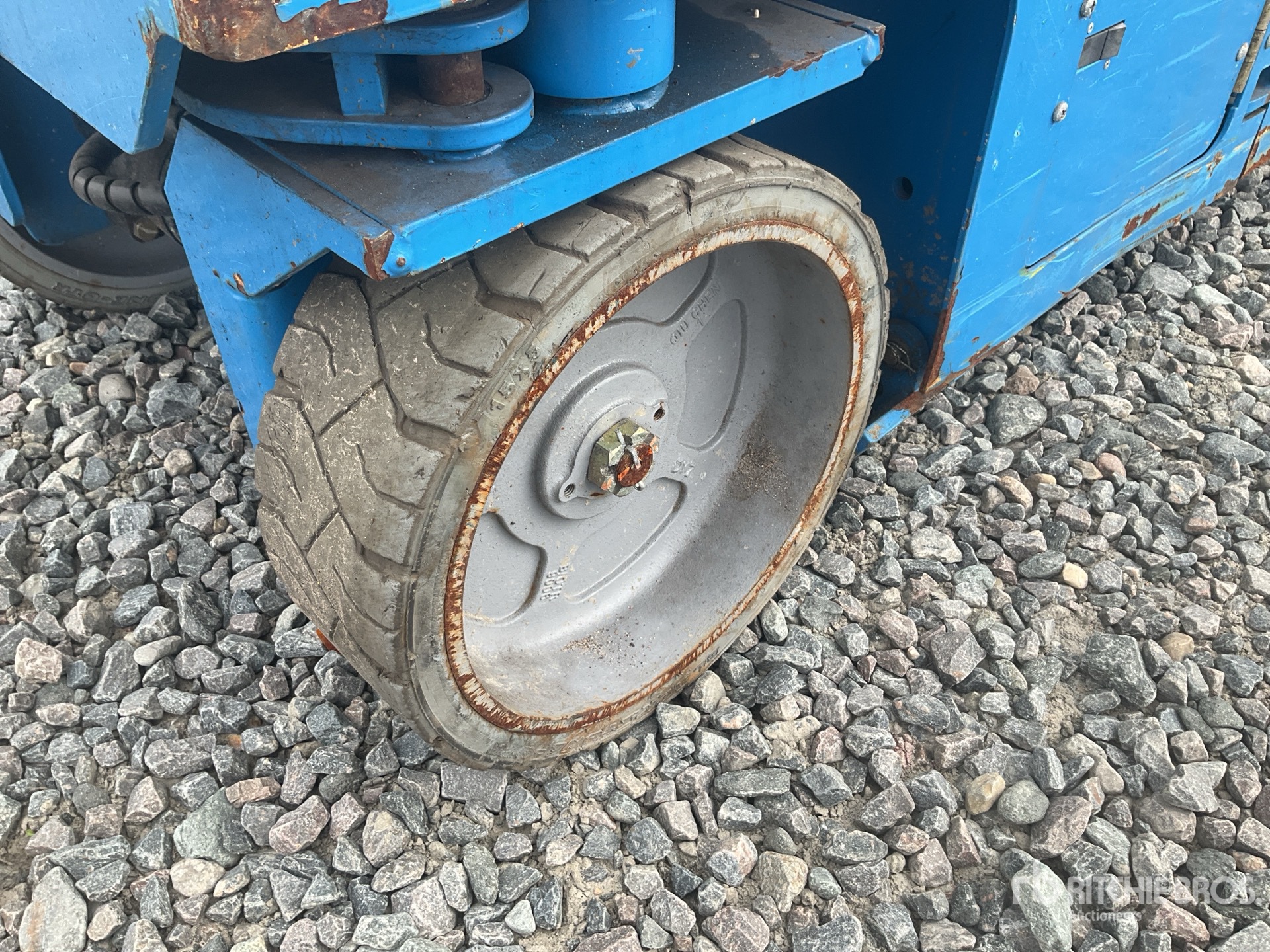 2016 Genie GS2632