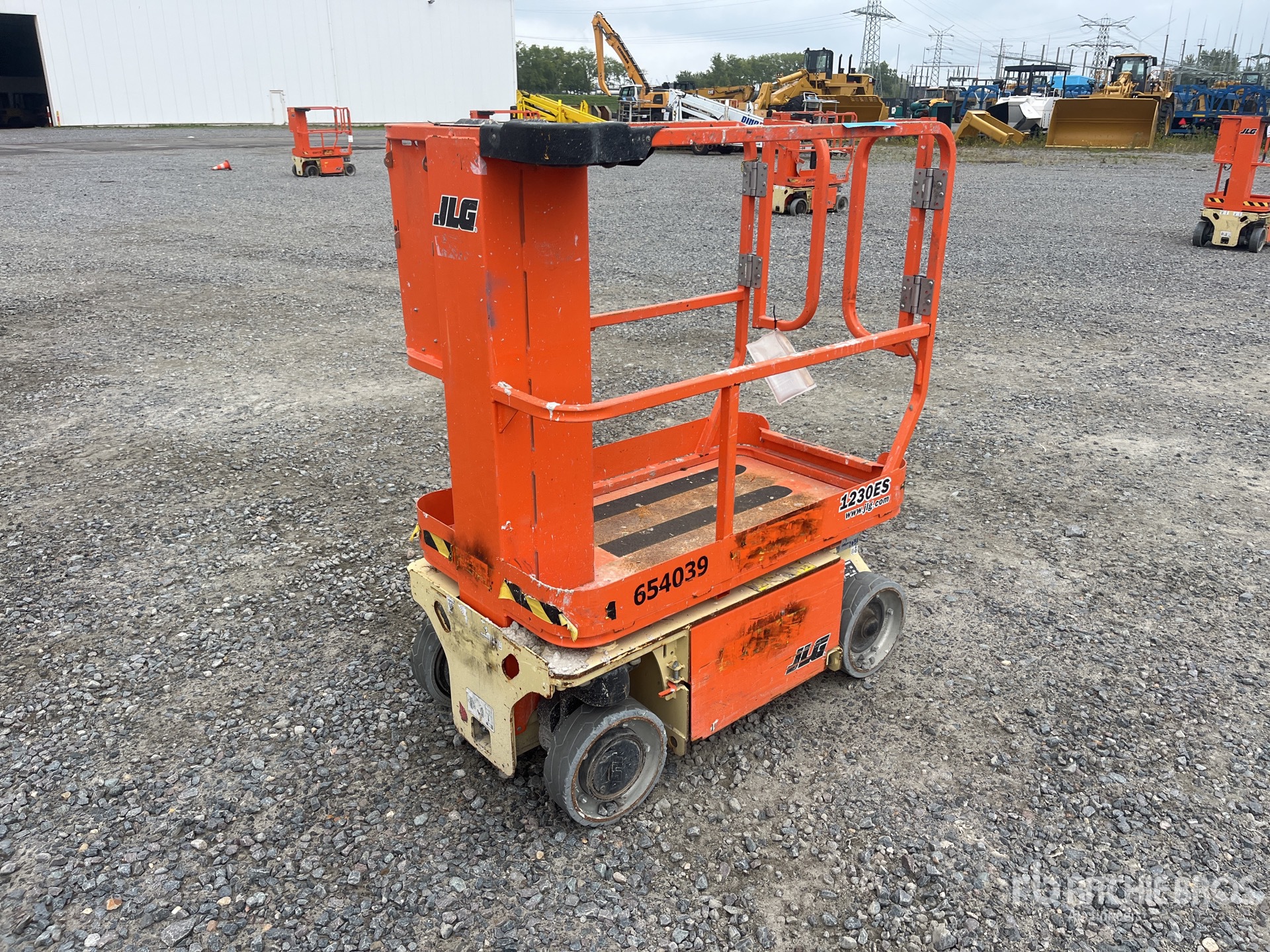 Photo of 2016 JLG 1230ES