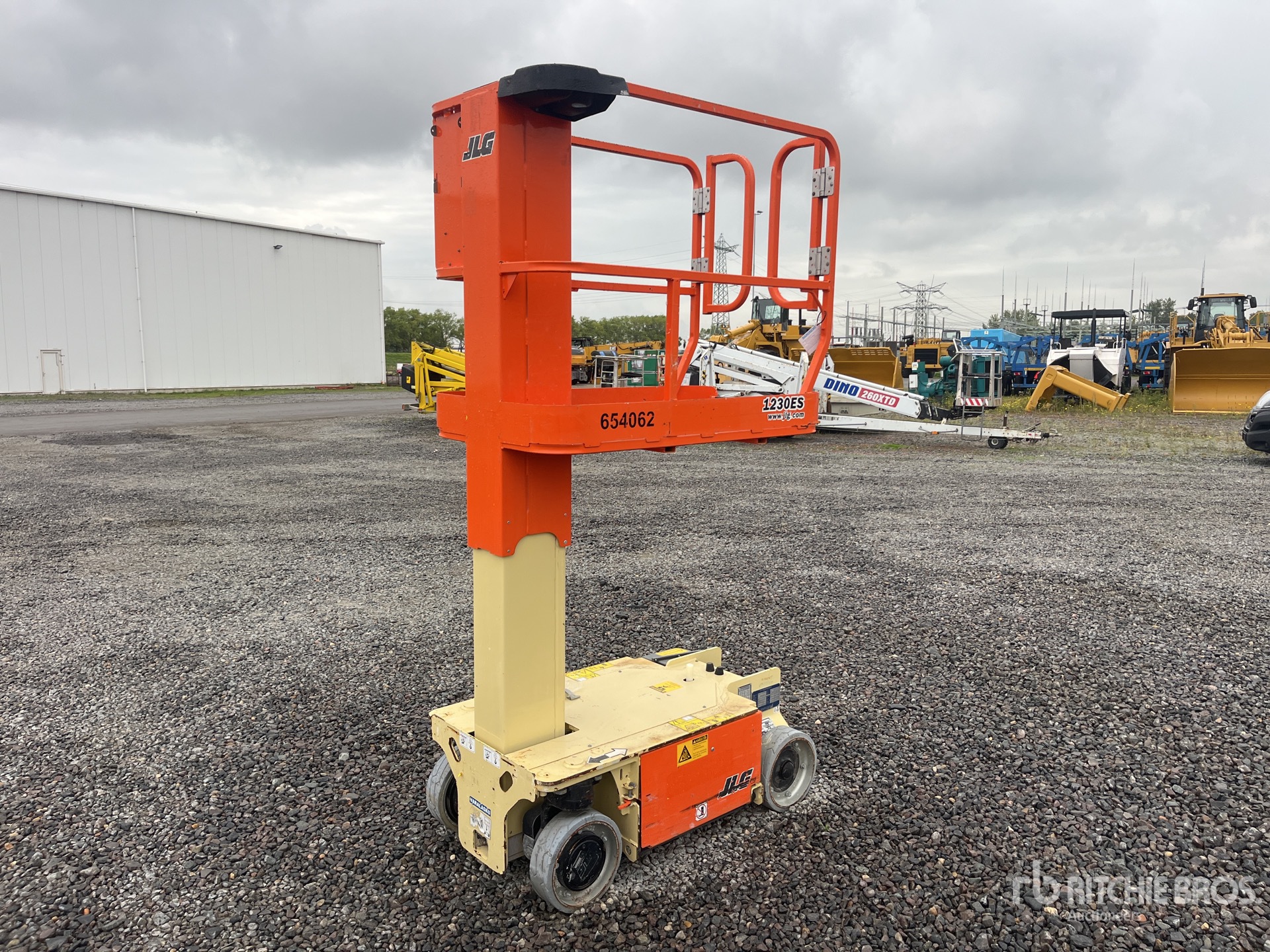 Photo of 2016 JLG 1230ES