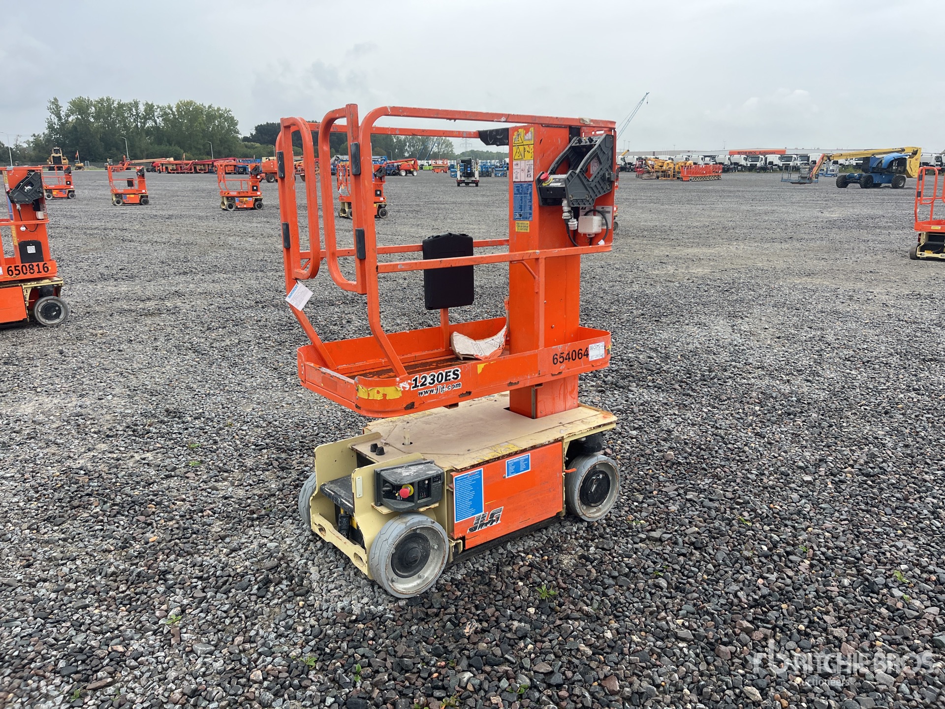 2016 JLG 1230ES