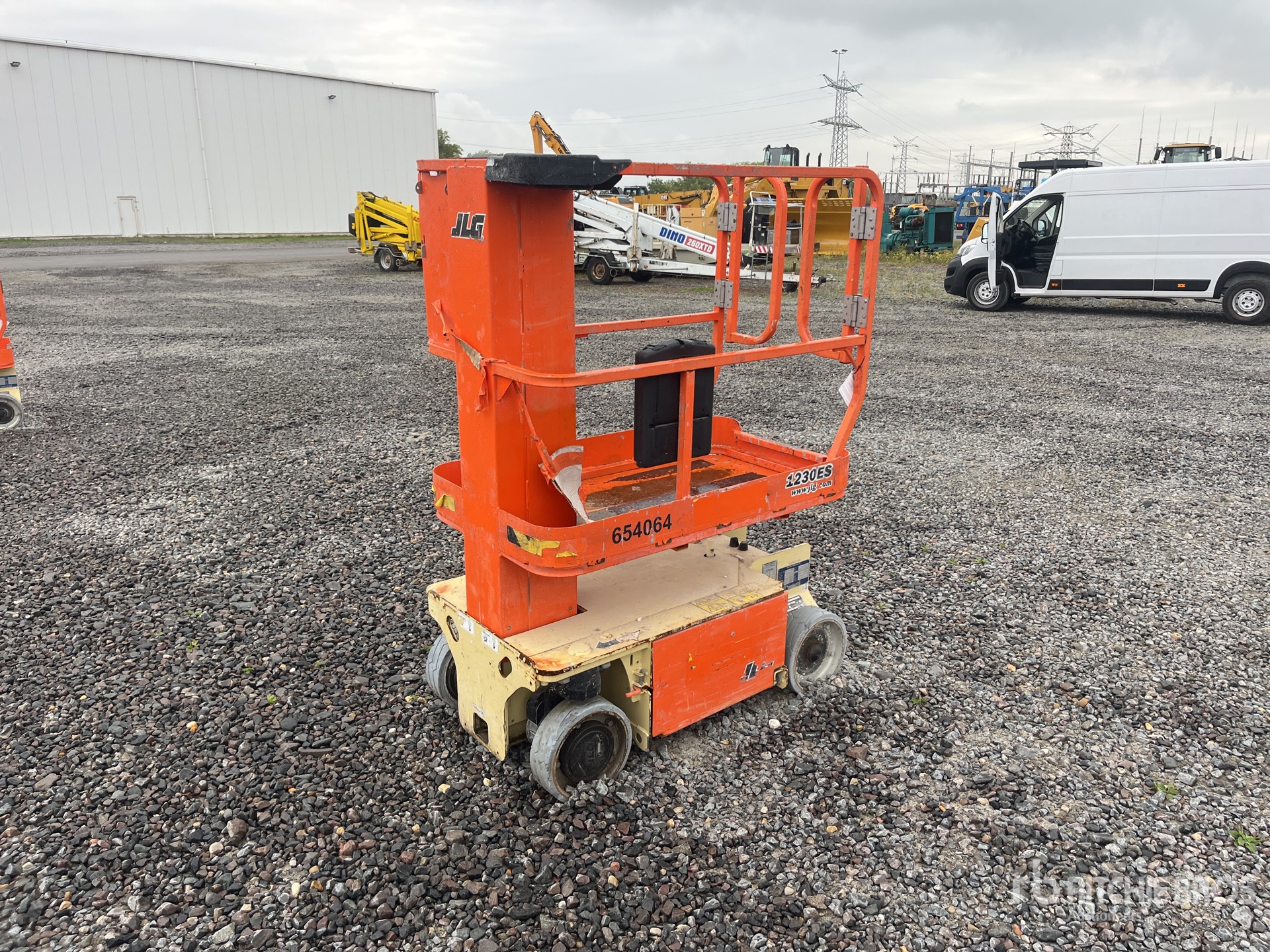 Photo of 2016 JLG 1230ES
