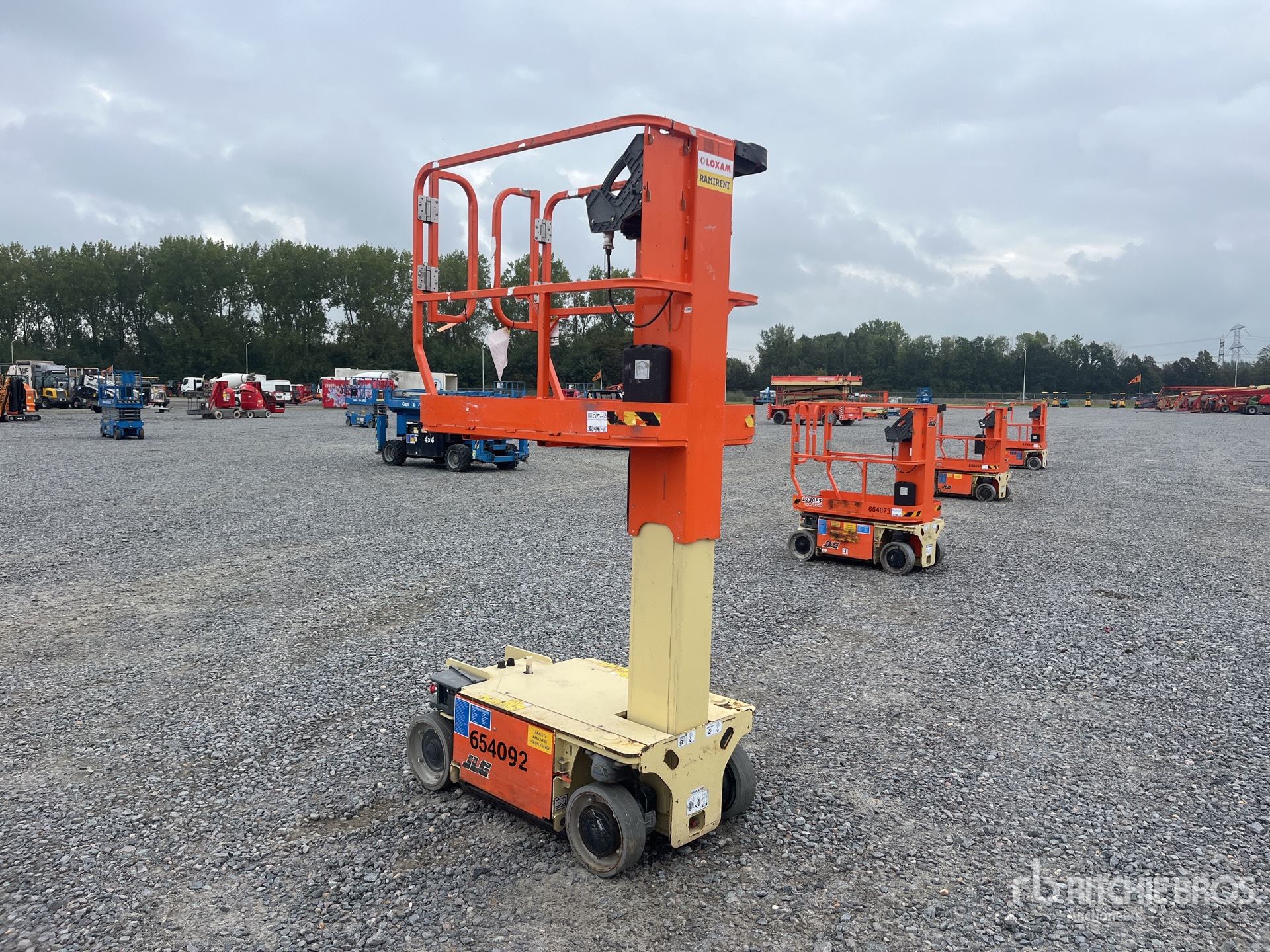2016 JLG 1230ES