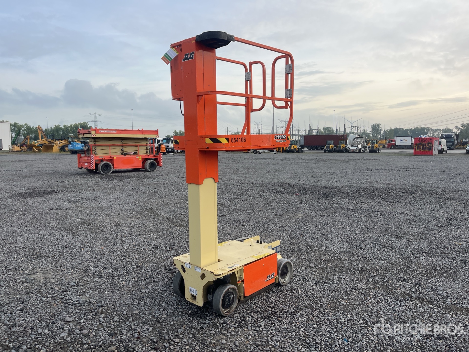 2016 JLG 1230ES