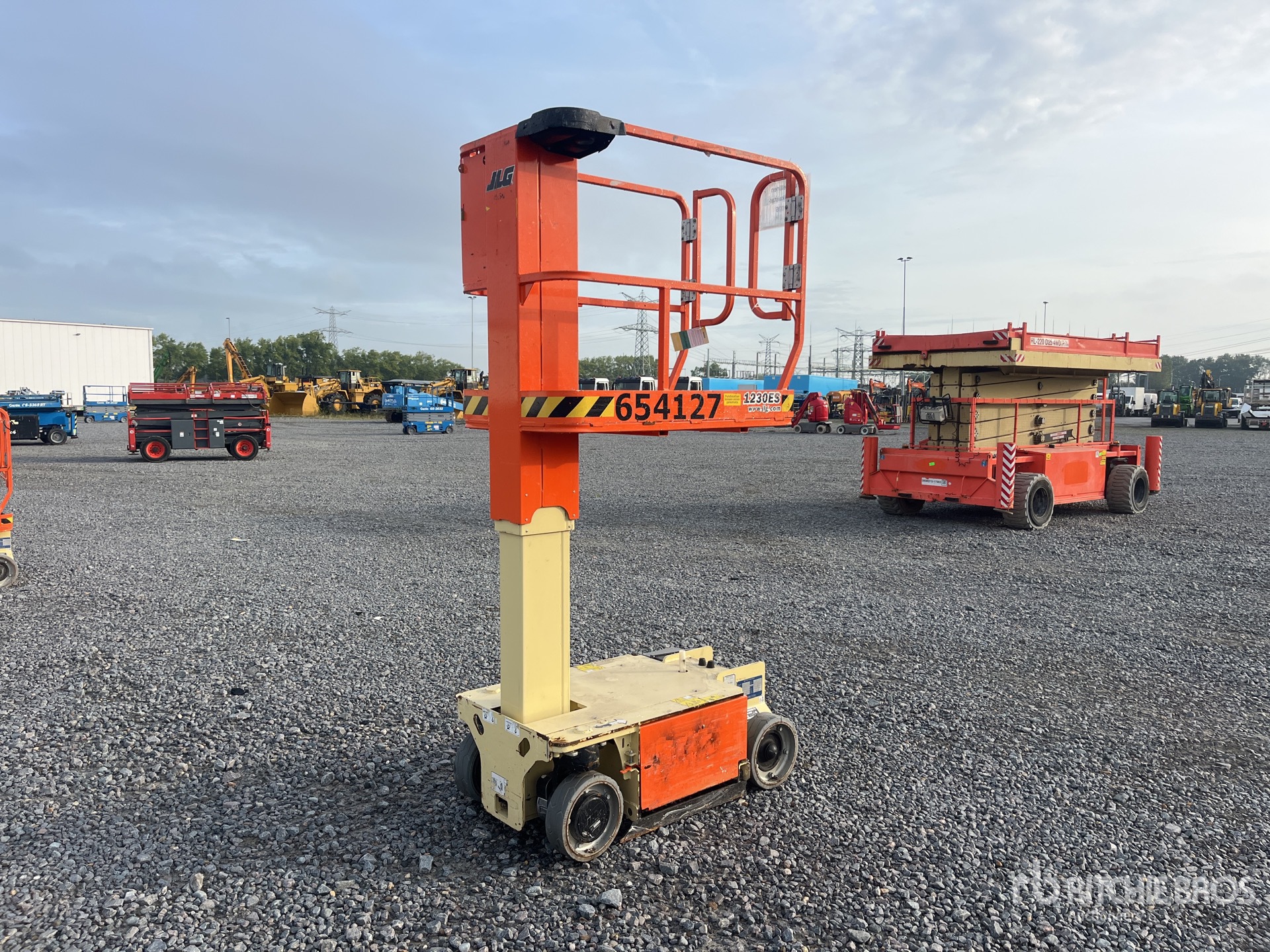 2016 JLG 1230ES