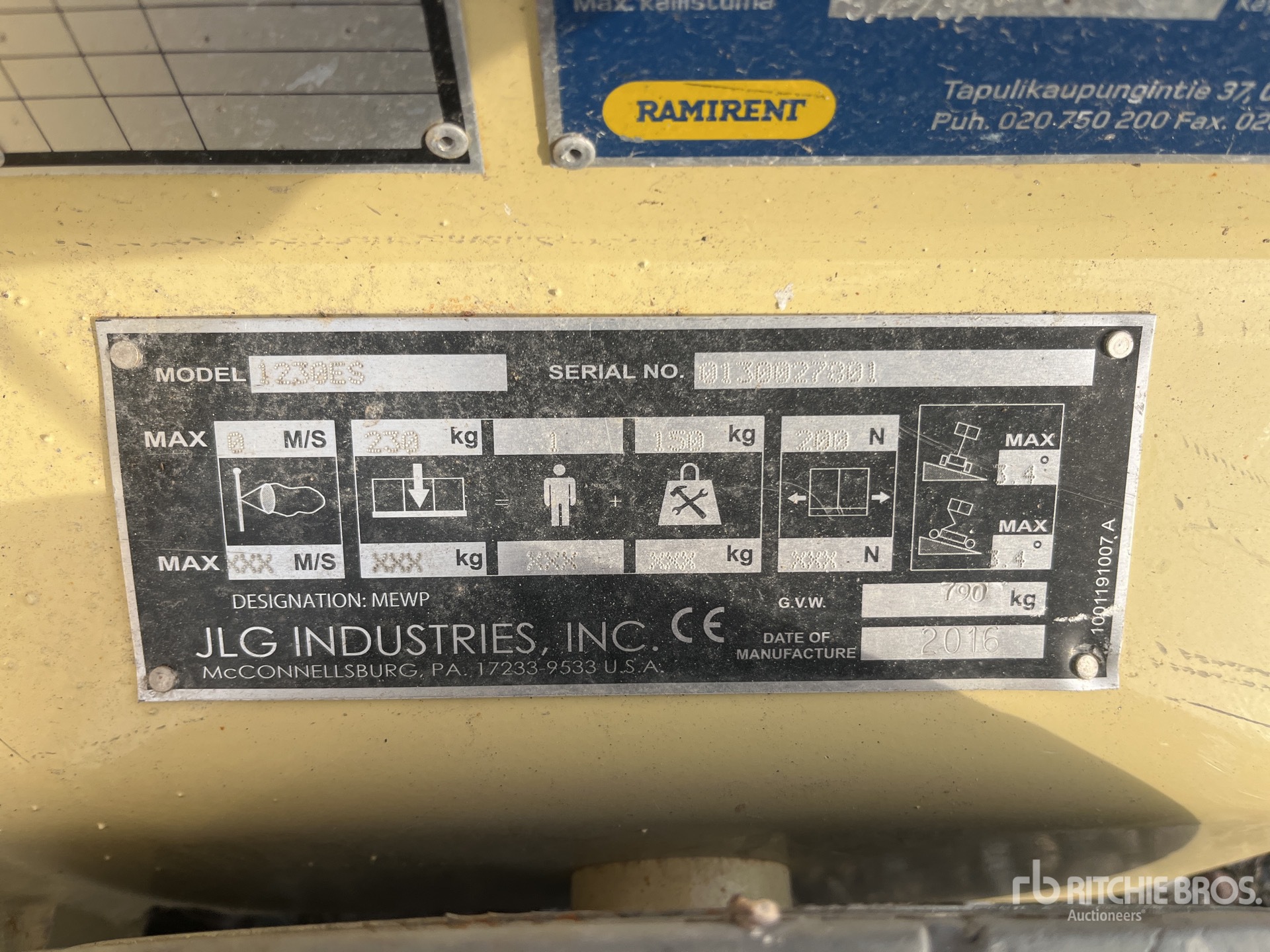 2016 JLG 1230ES