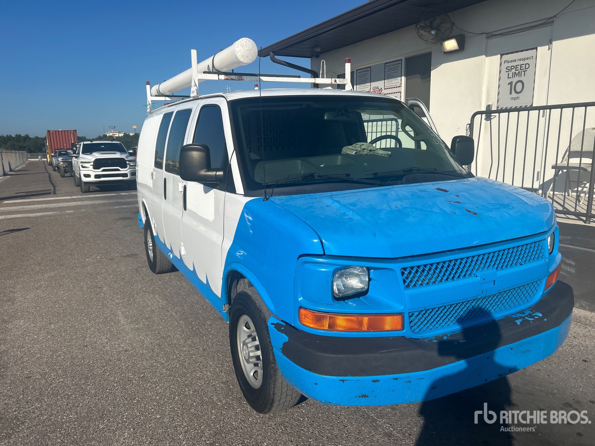 2017 Chevrolet EXPRESS 2500