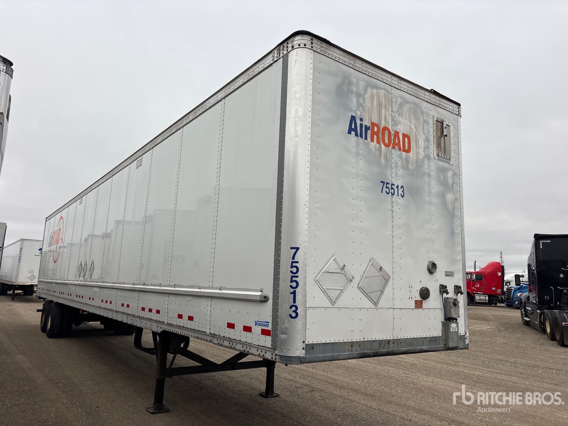 2015 Vanguard 53 FT X 102 IN T/A