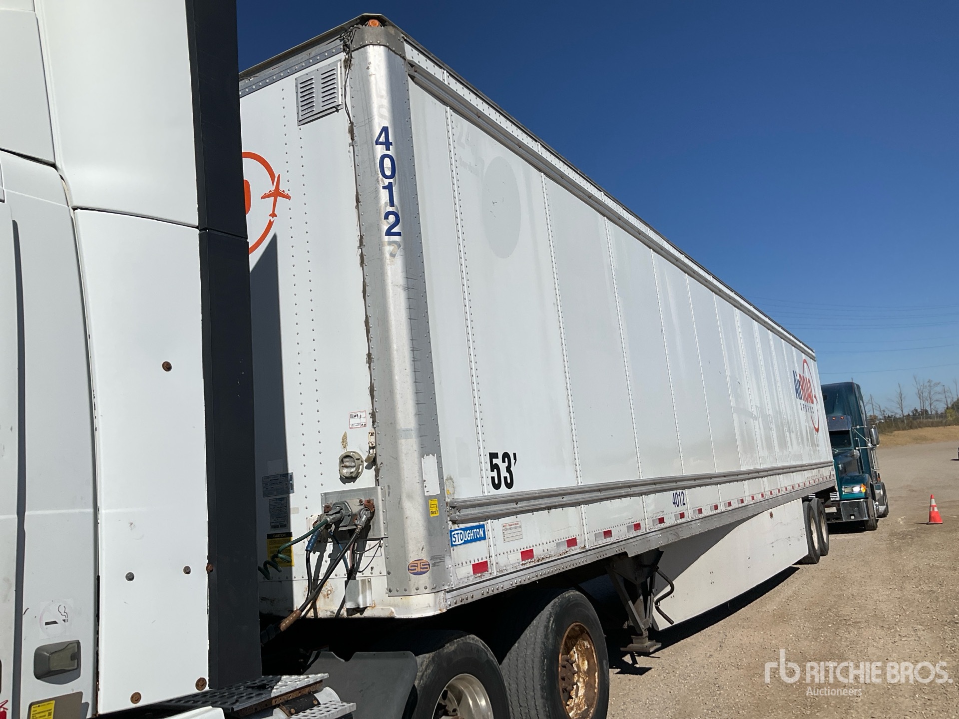 2014 Stoughton 53 FT T/A