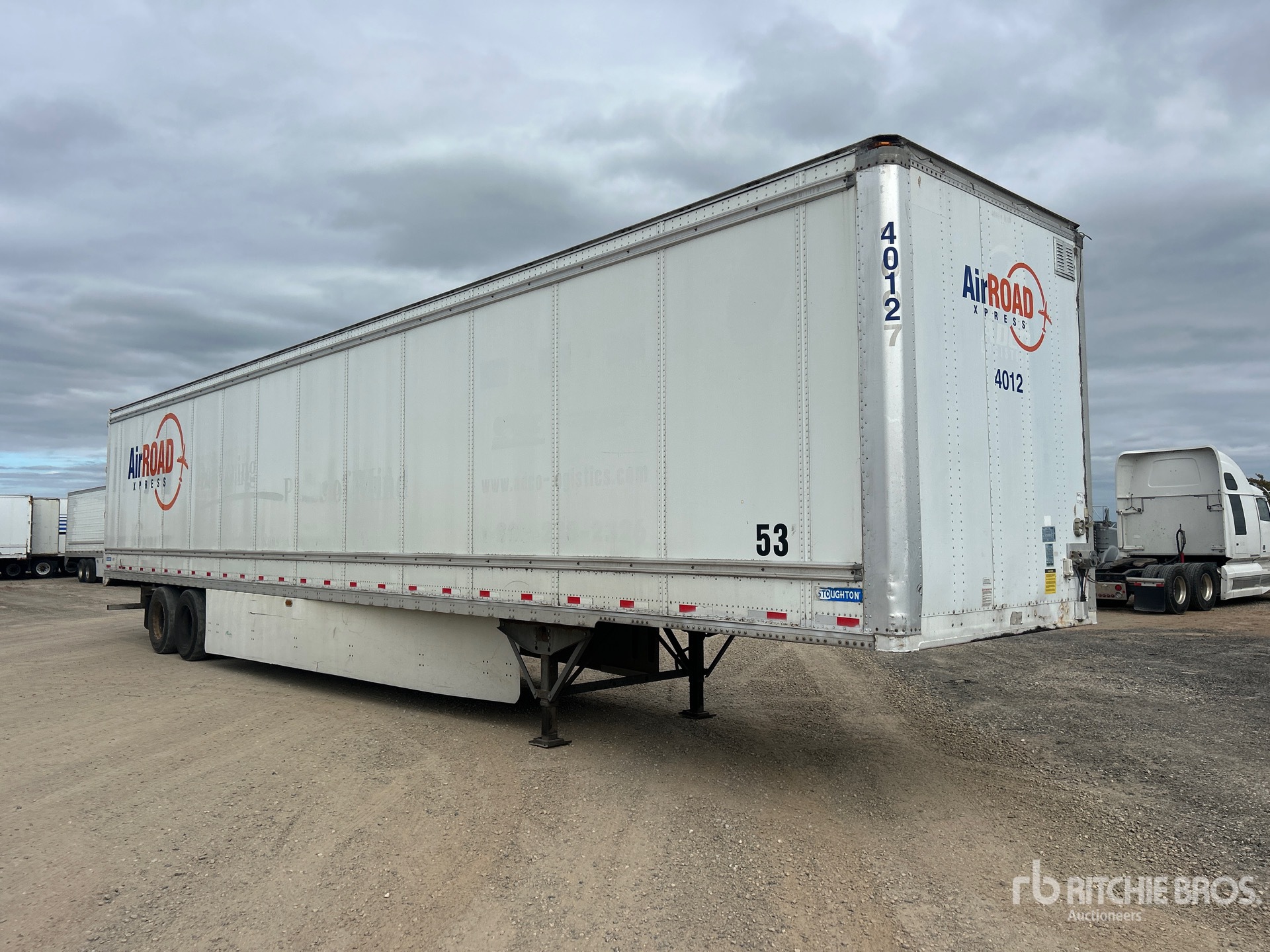 2014 Stoughton 53 FT T/A