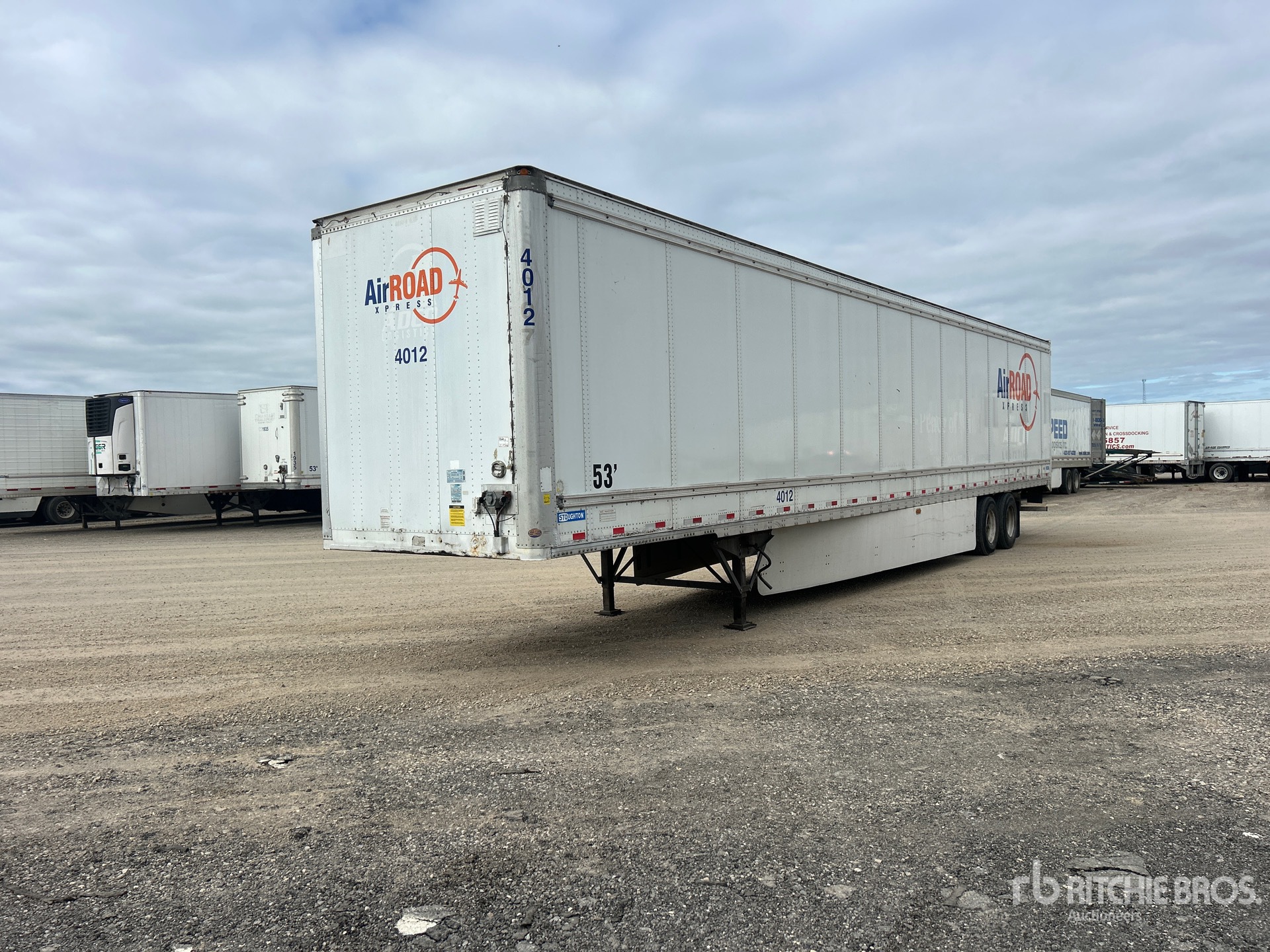 2014 Stoughton 53 FT T/A