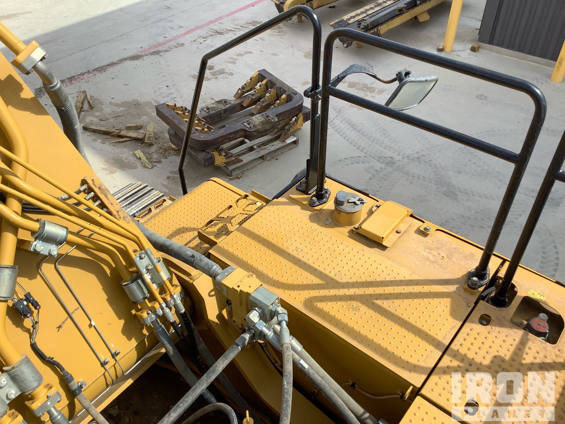 2023 Caterpillar 340