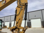 Hydraulics with Bucket Cylinder