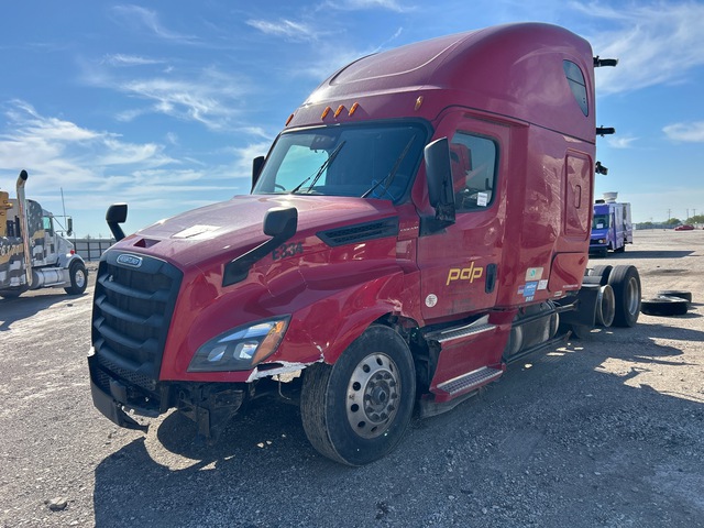 2022 Freightliner Cascadia 126 6x4 T/A Sleeper Truck Tractor (Inoperable)