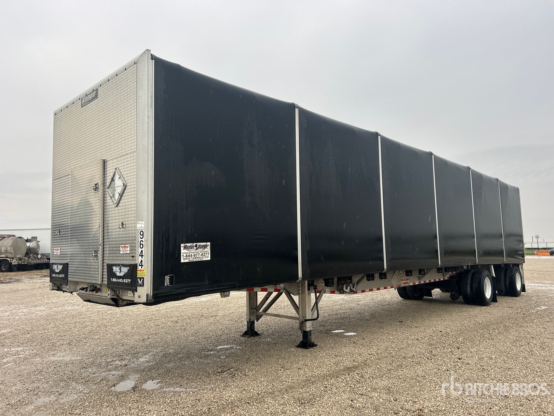 2023 Reitnouer 48 ft T/A Spread Axle