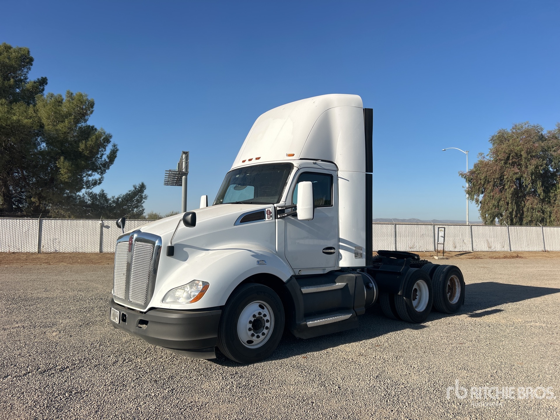 Photo of 2020 Kenworth T680
