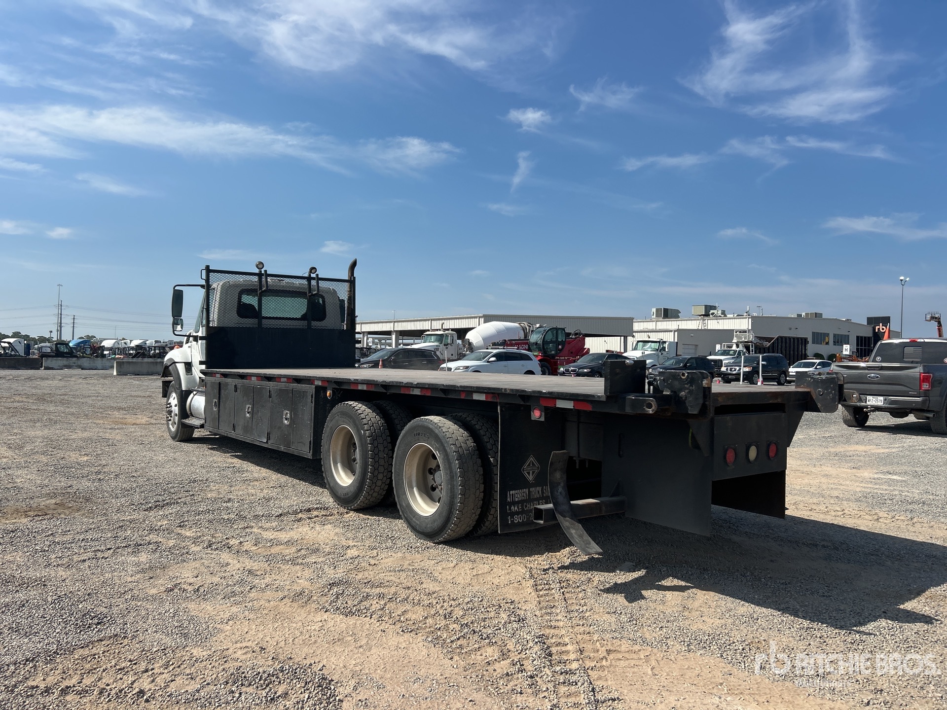 2011 International SF637