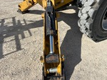 Hydraulics with Outrigger Cylinders