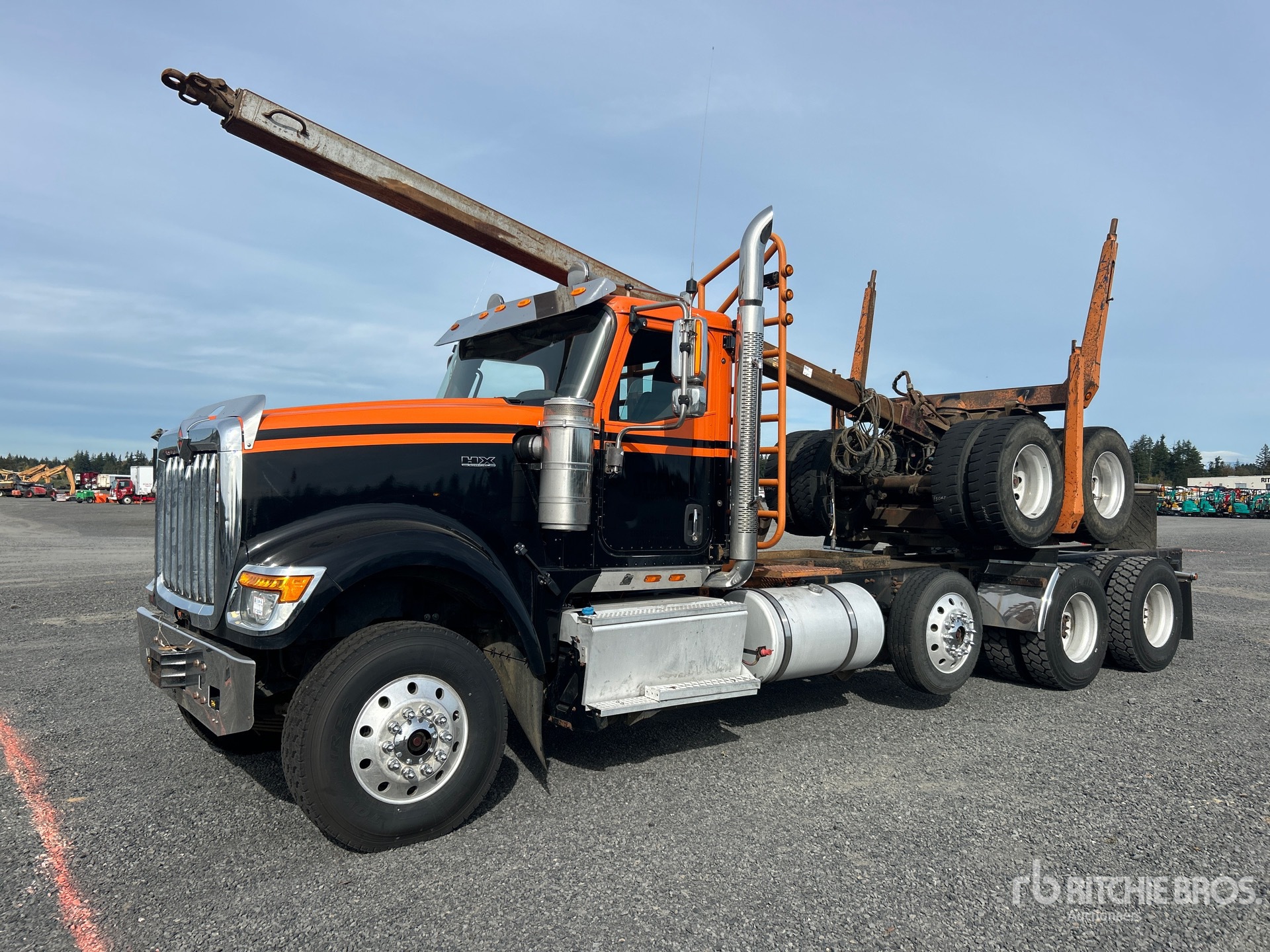 2020 International HX520
