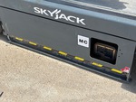 Chassis with Schlaglochschutz