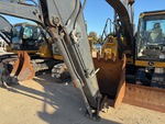 Hydraulics with Bucket Cylinder