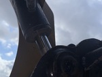 Hydraulics with Bucket Tilt Cylinders