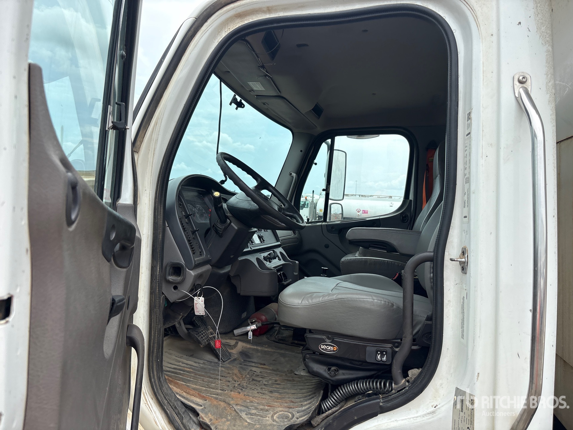 2020 Freightliner M2 106