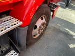 4 Underbody - Truck with Right Steer Tire