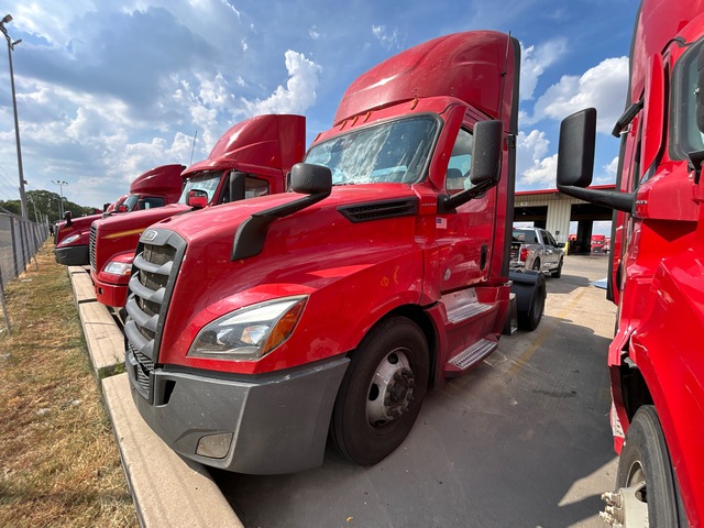 2022 Freightliner Cascadia 126 4x2 S/A Day Cab Truck Tractor (Inoperable)