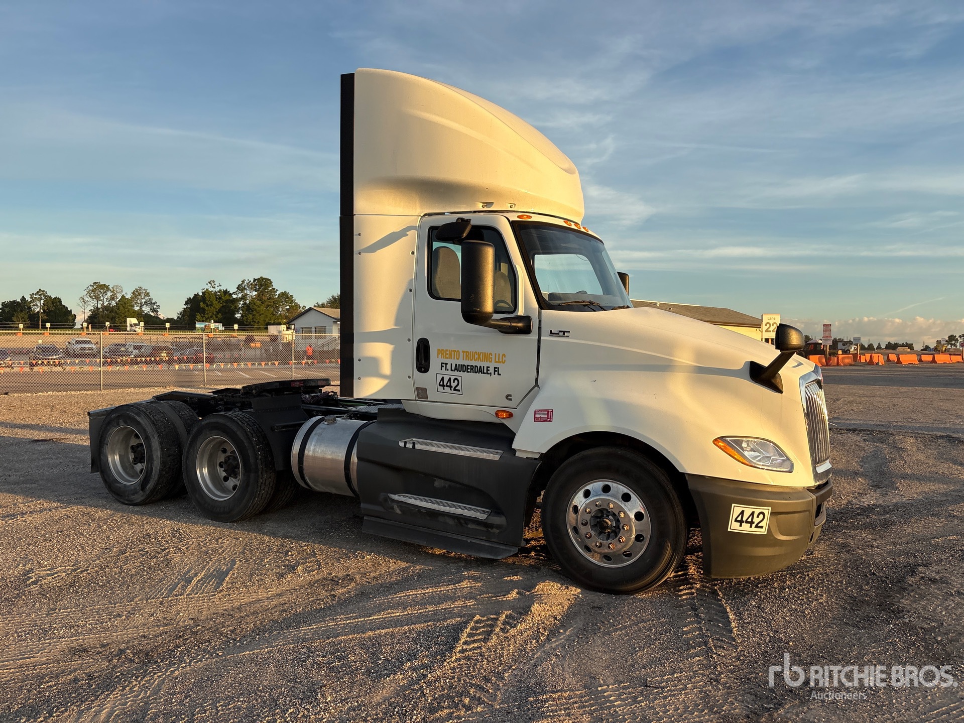 2020 International LT625