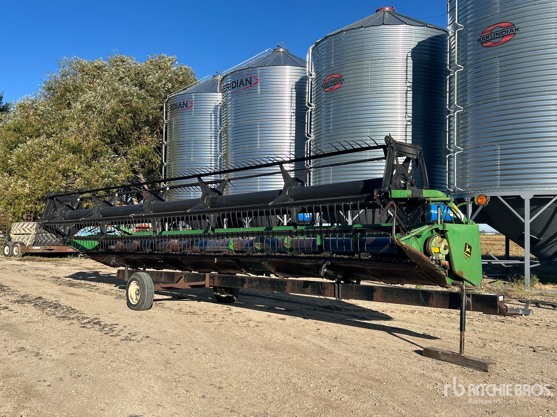 Photo of John Deere 930