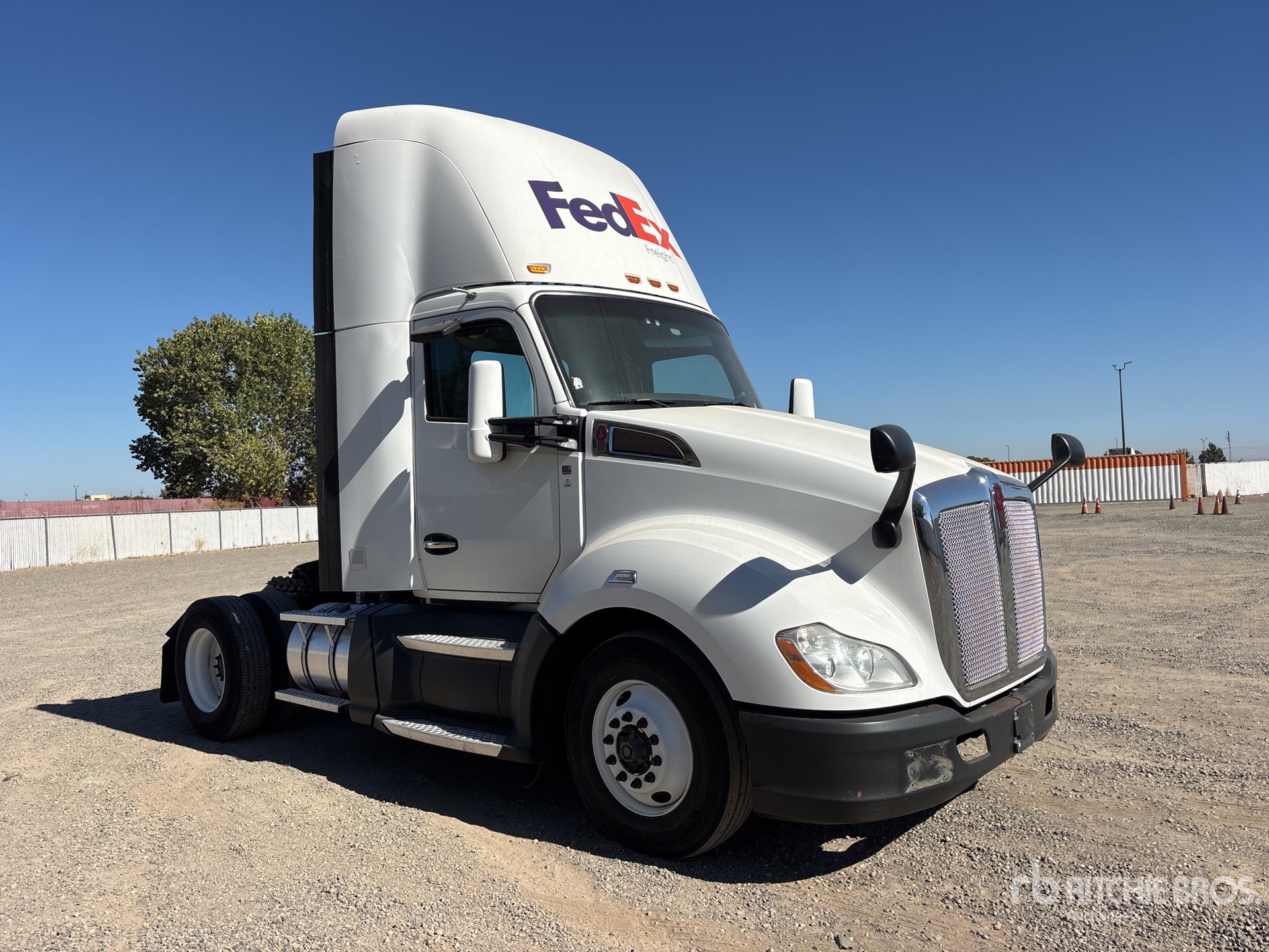 2017 Kenworth T-680