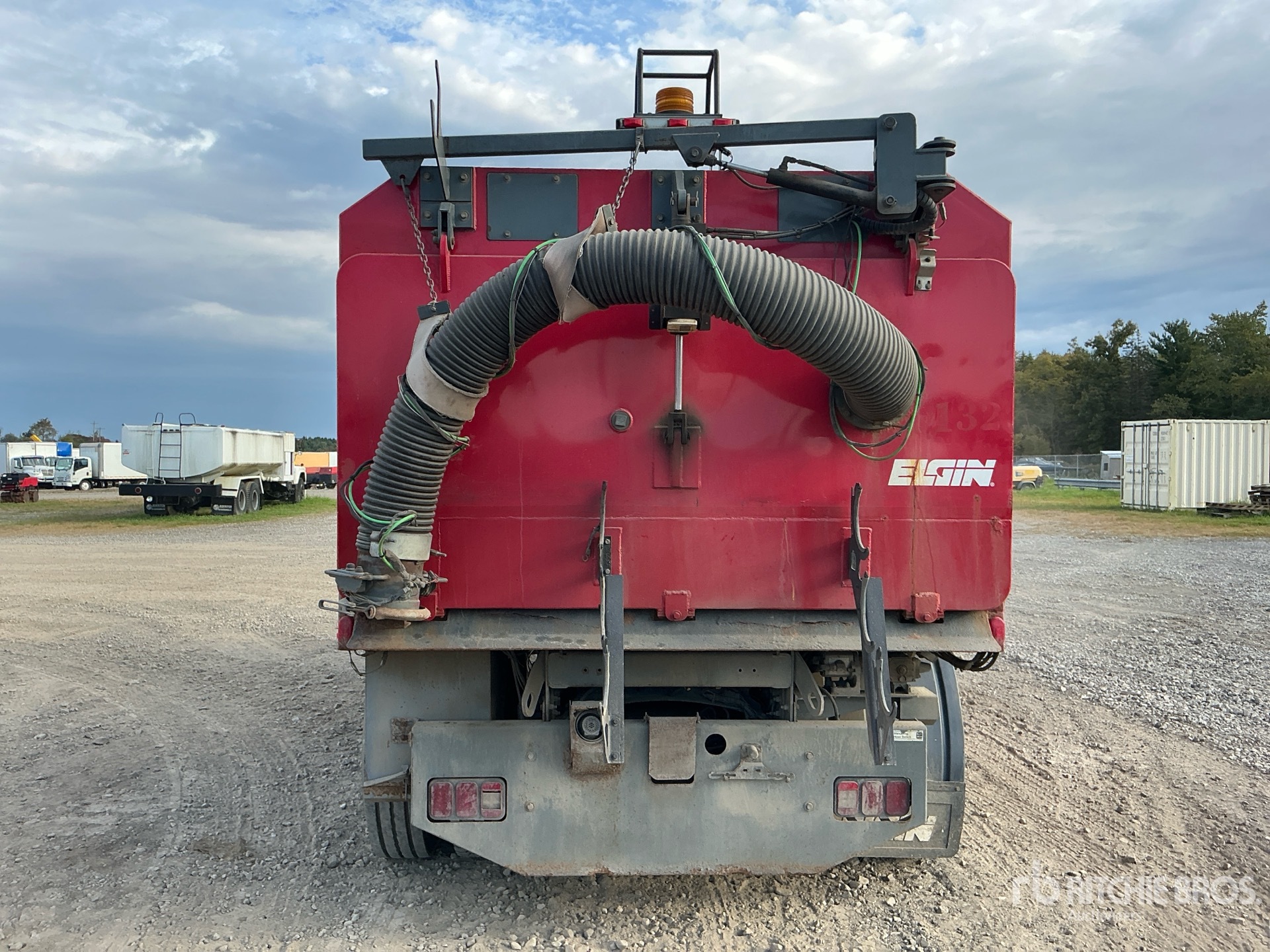 2006 Sterling SC8000