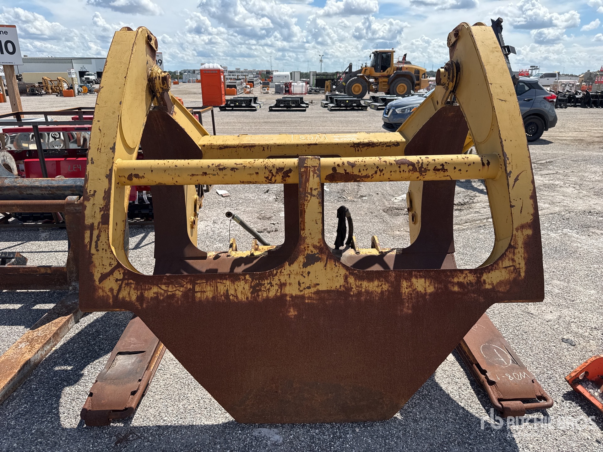 Caterpillar 44 in