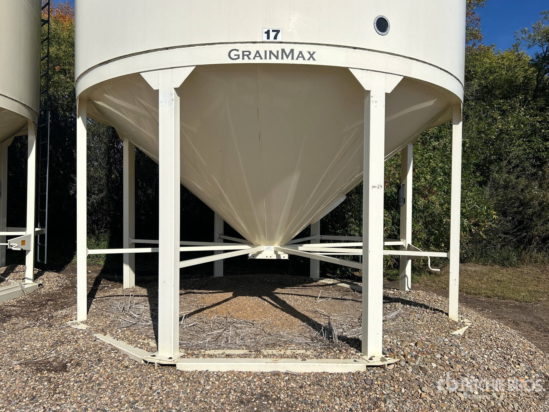 2011 Meridian GRAINMAX GM4000