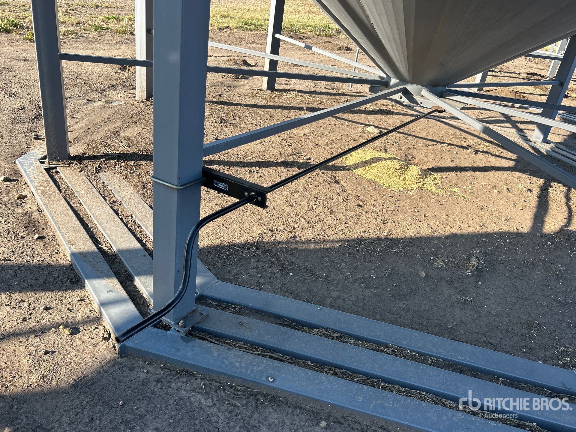 2012 Westeel 1805
