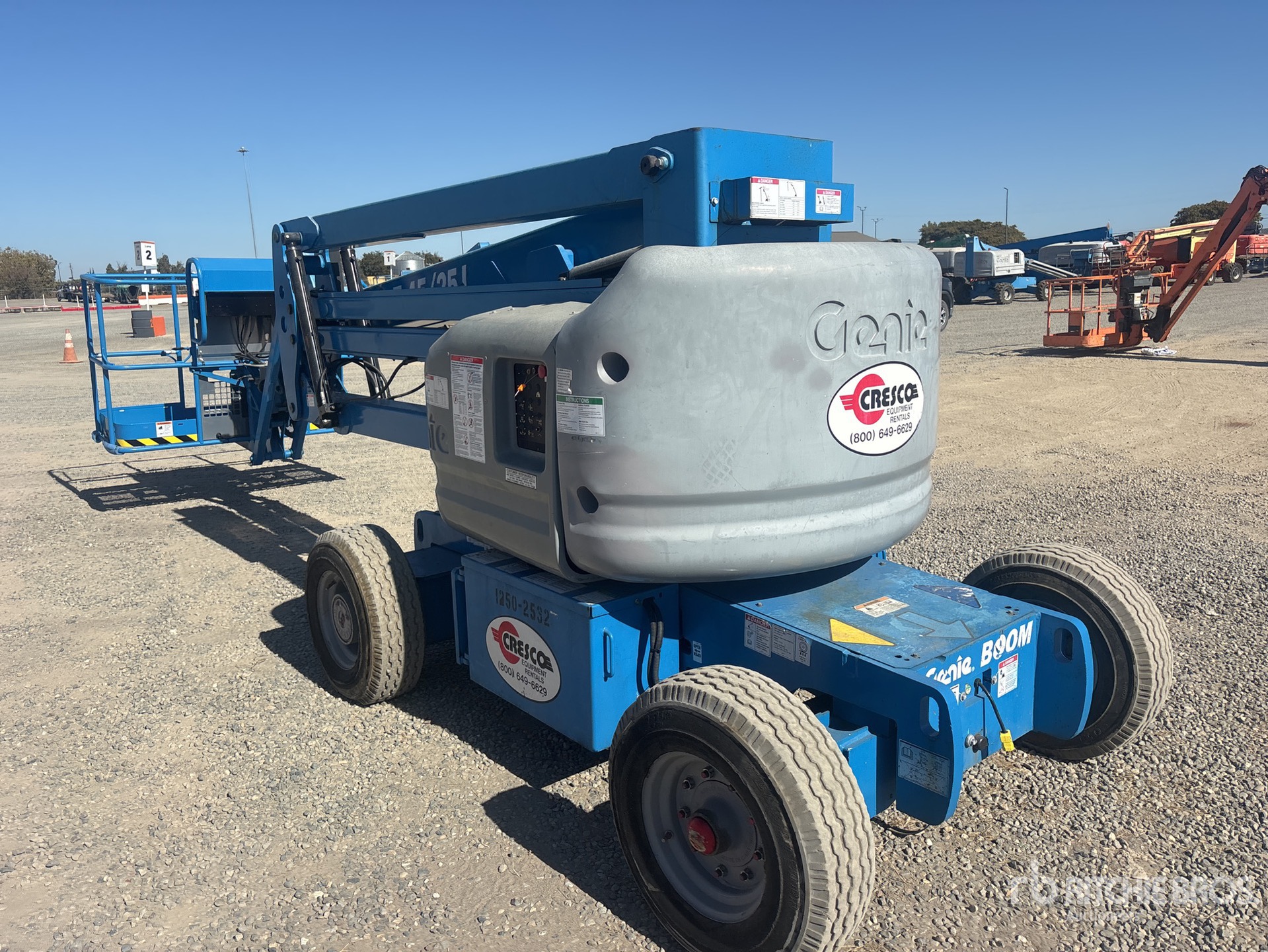 2016 Genie Z4525J