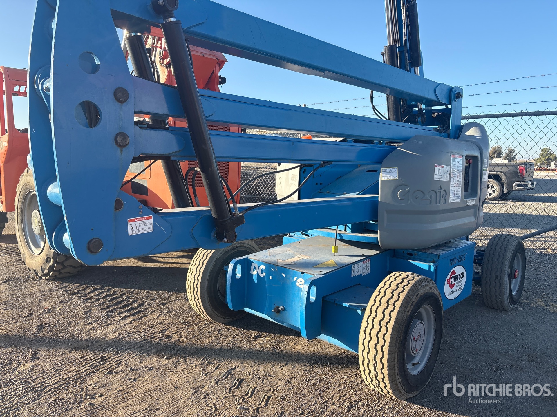 2016 Genie Z4525J