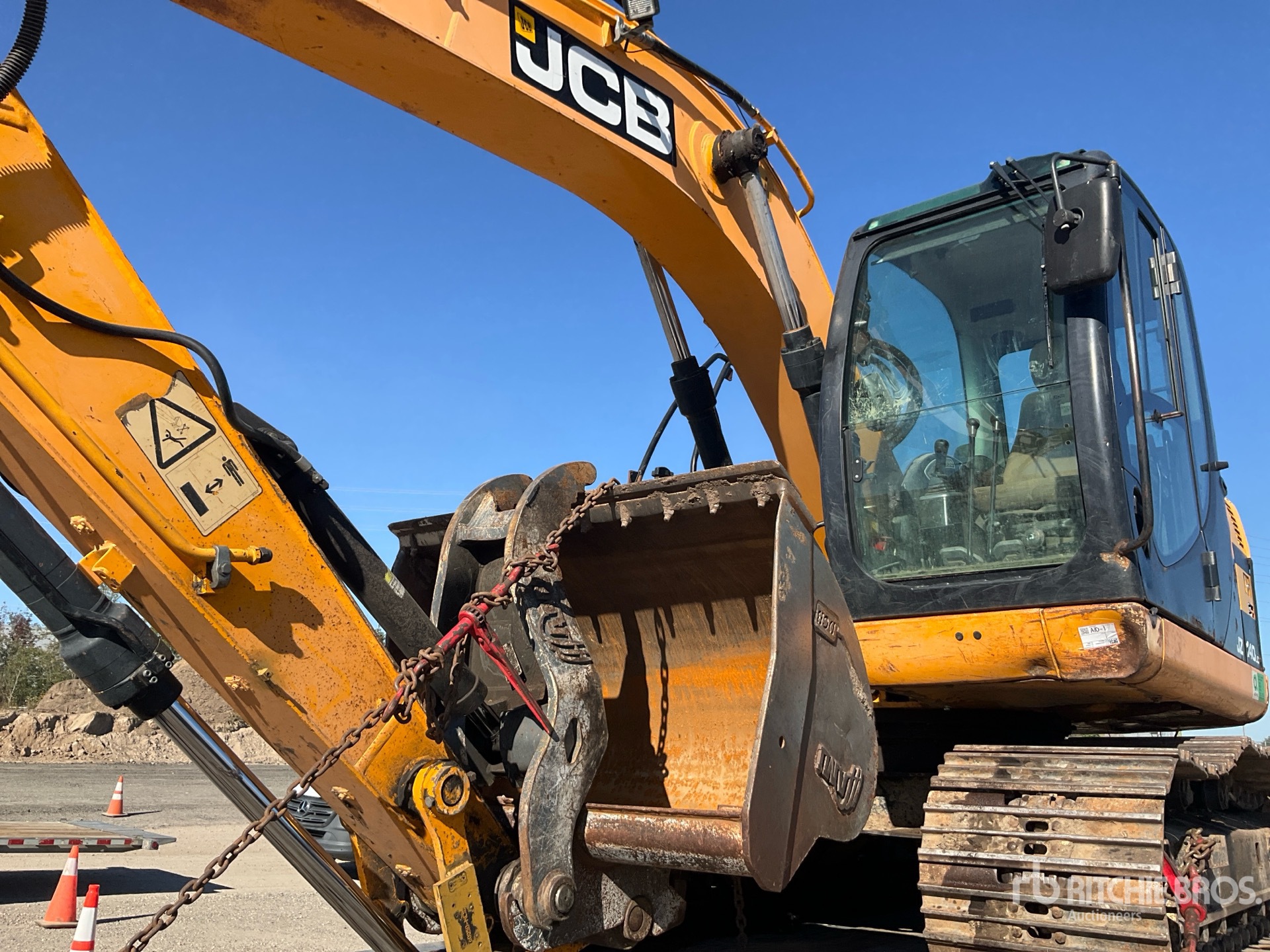 2010 JCB JZ140LC