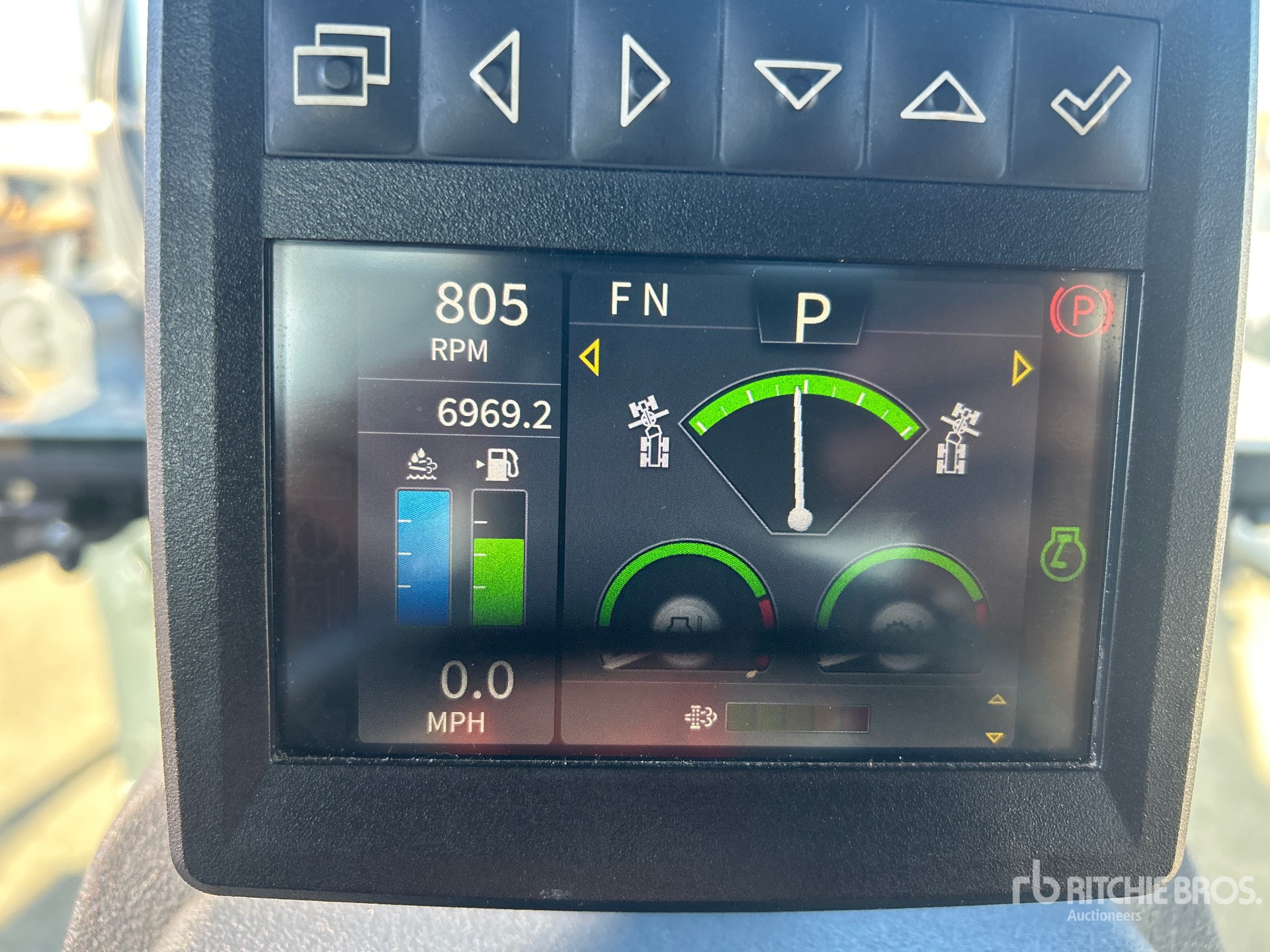 2020 John Deere 670GP