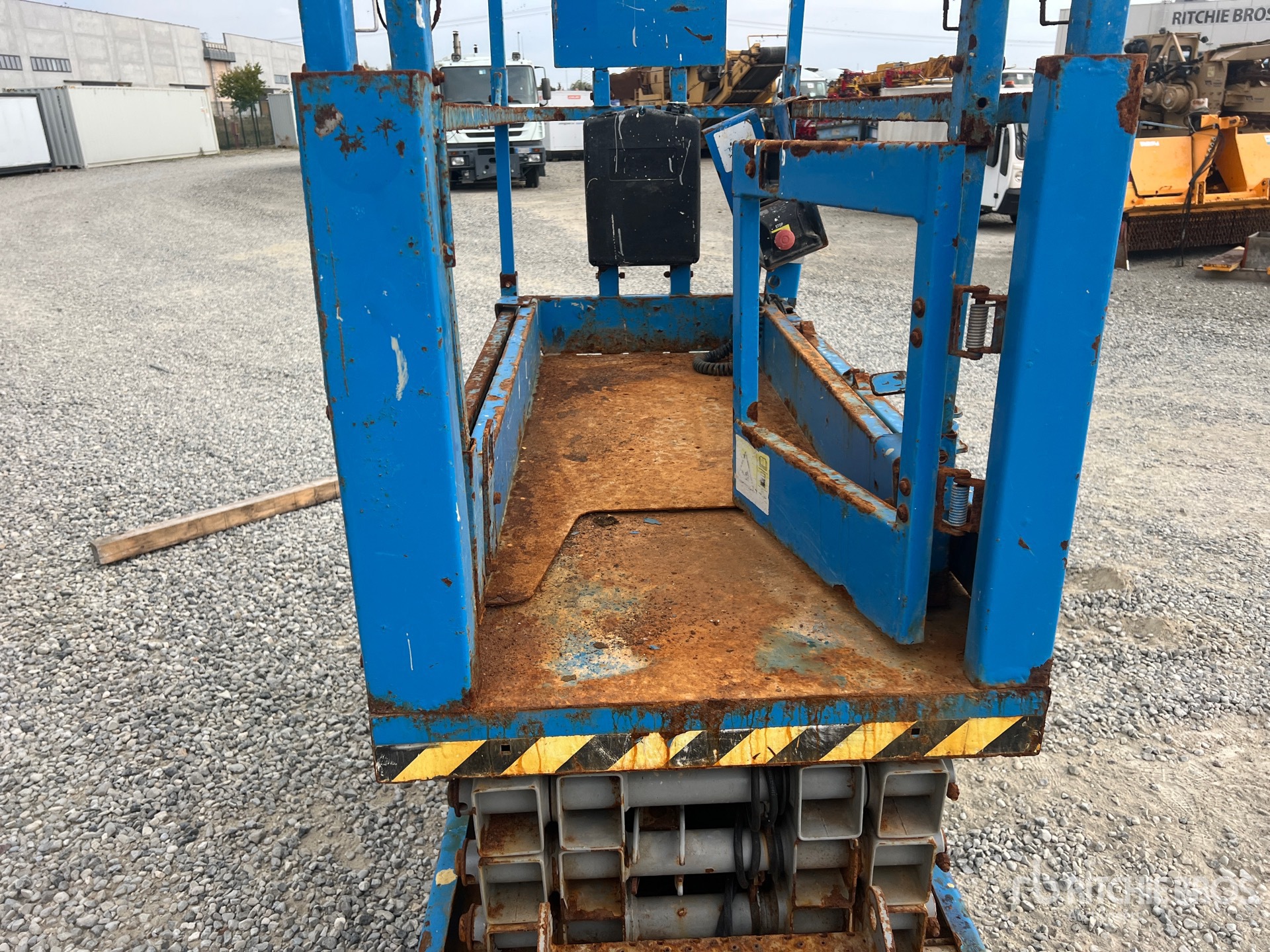 2011 Genie GS1932