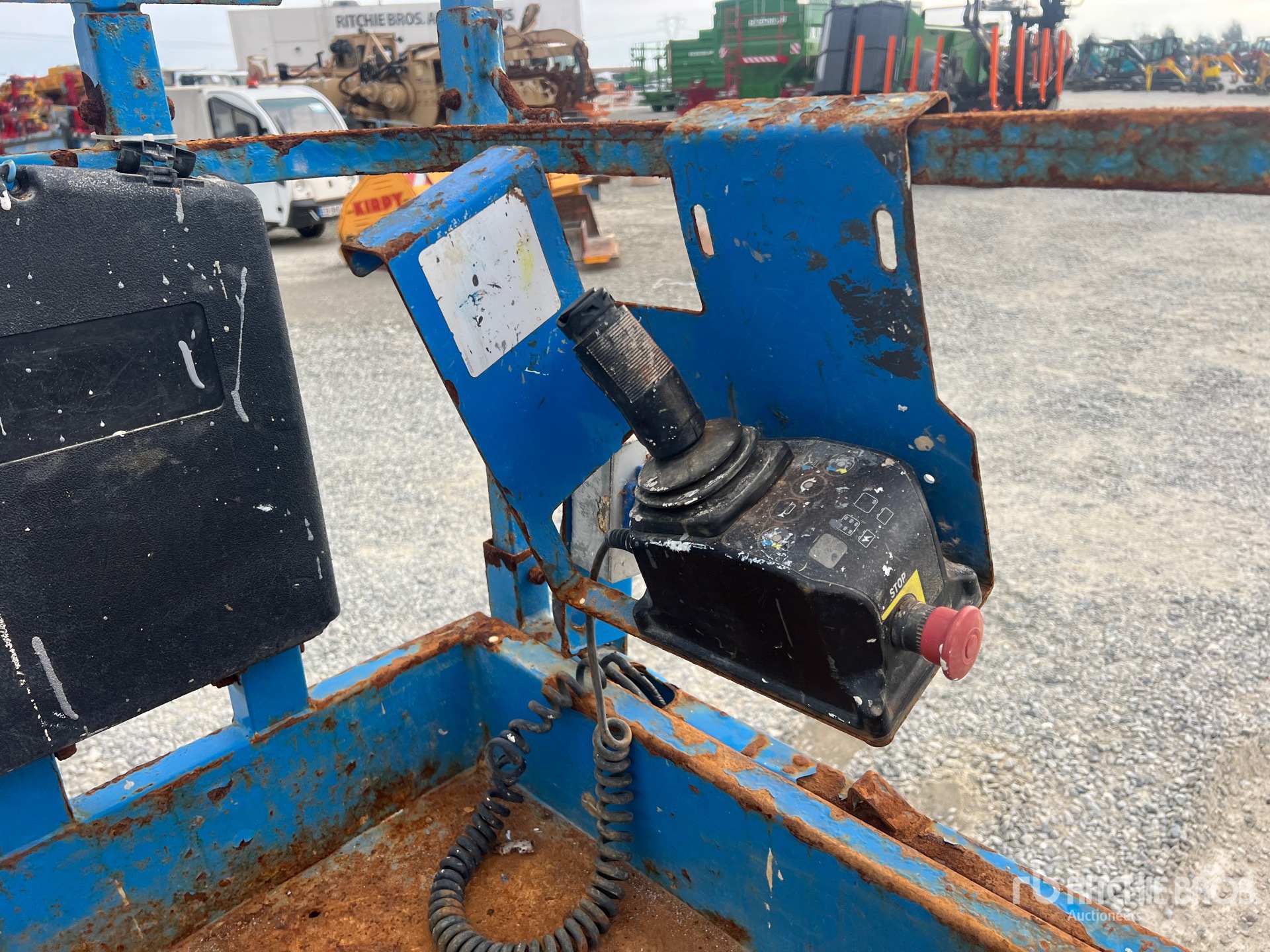 2011 Genie GS1932