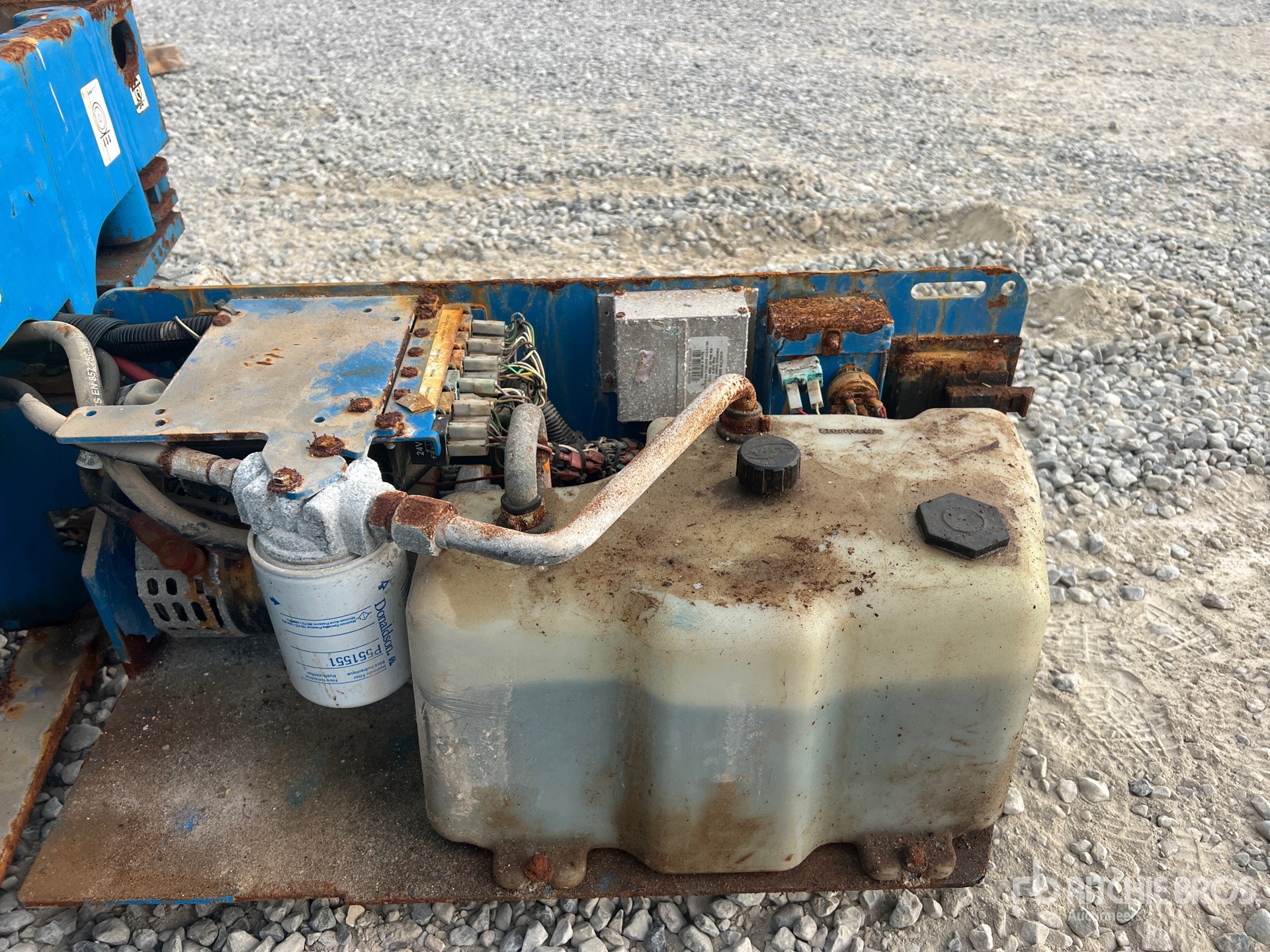2011 Genie GS1932