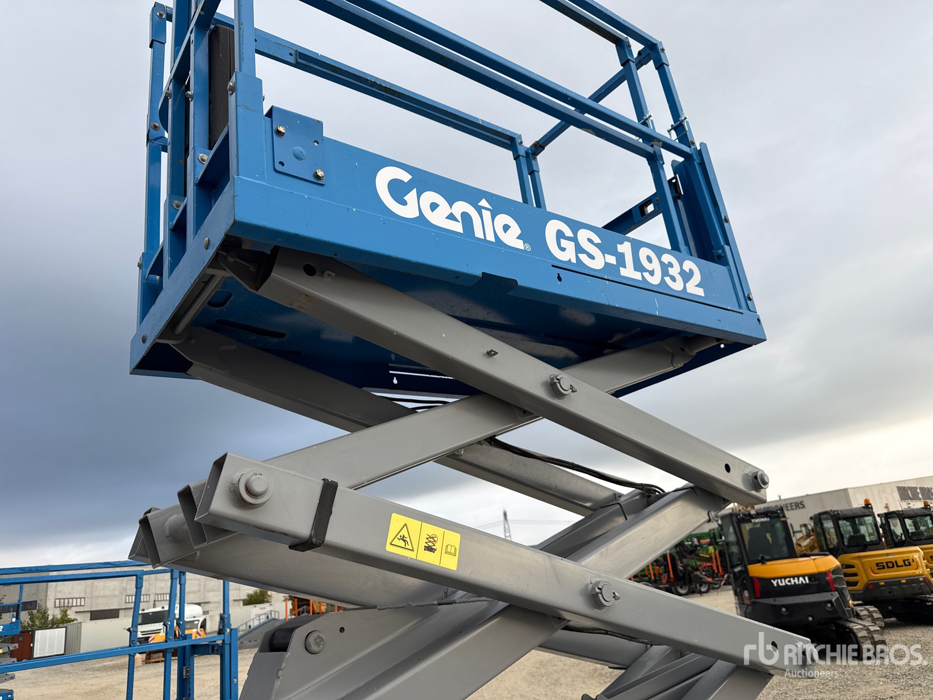 2011 Genie GS1932