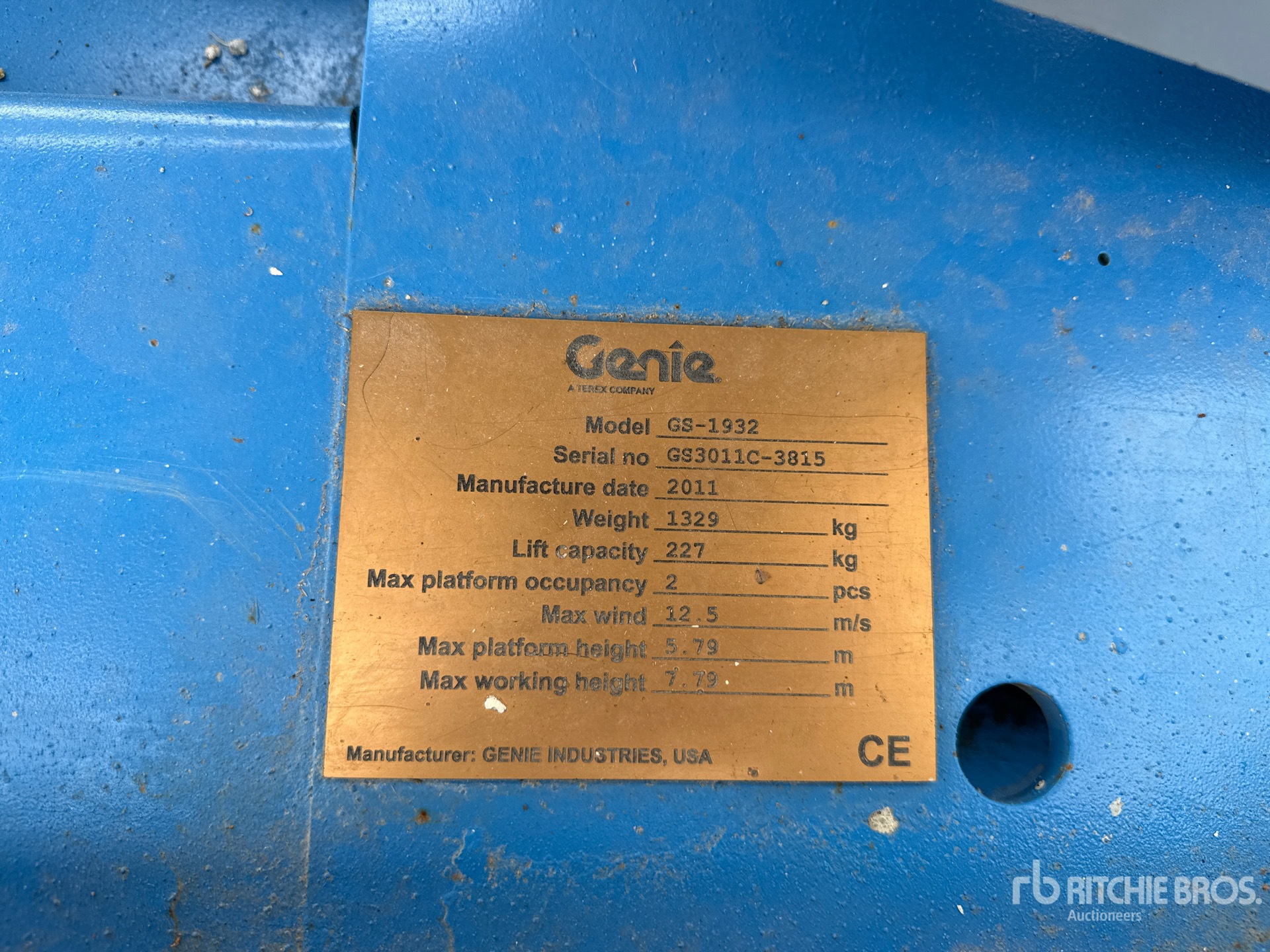 2011 Genie GS1932
