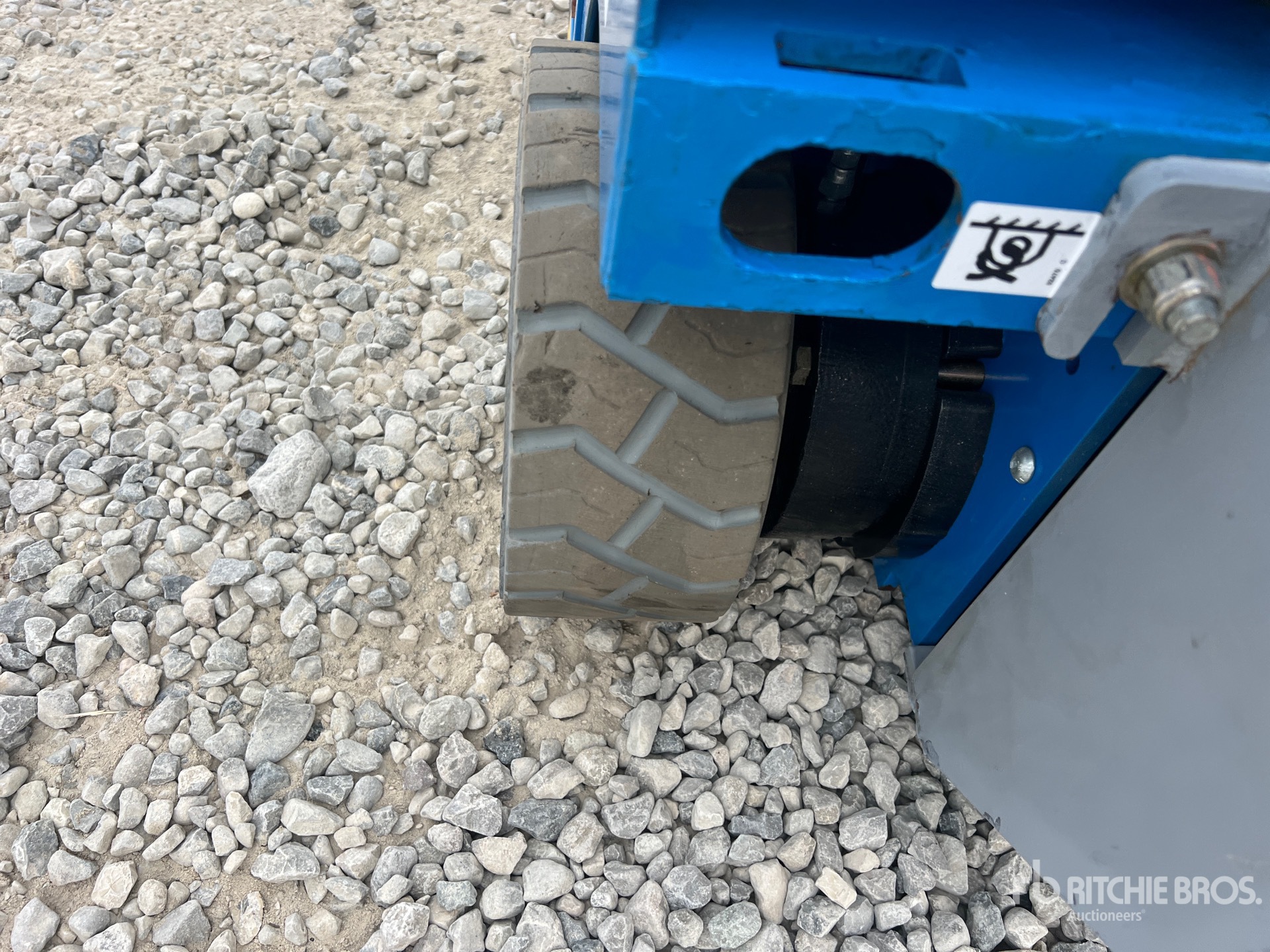 2016 Genie GS1932