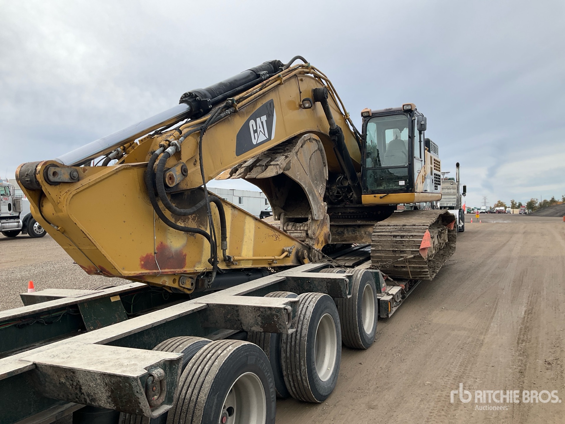 2009 Caterpillar 345D L