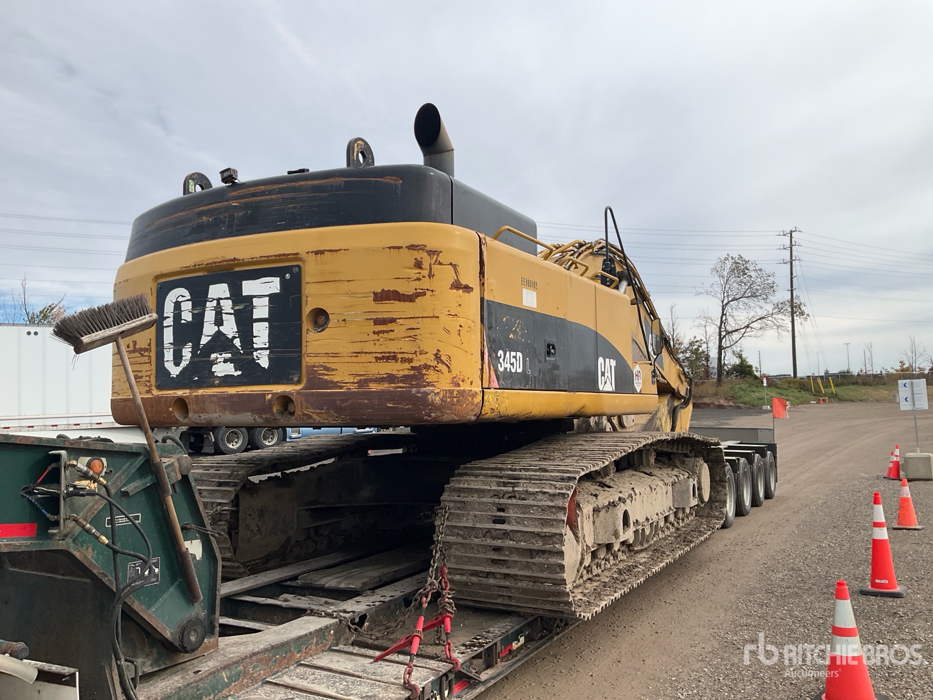 2009 Caterpillar 345D L