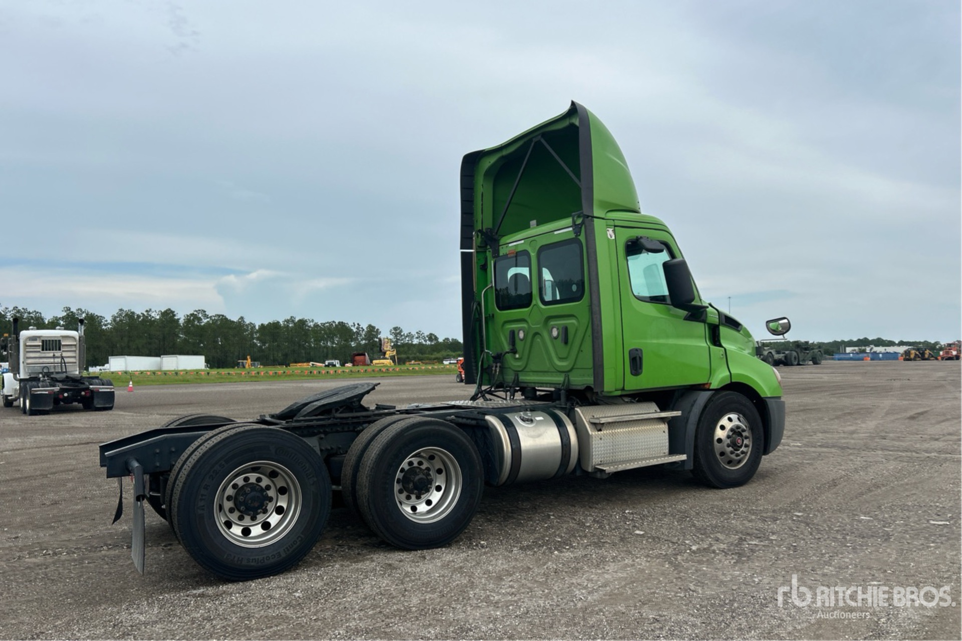 2019 Freightliner CASCADIA 116