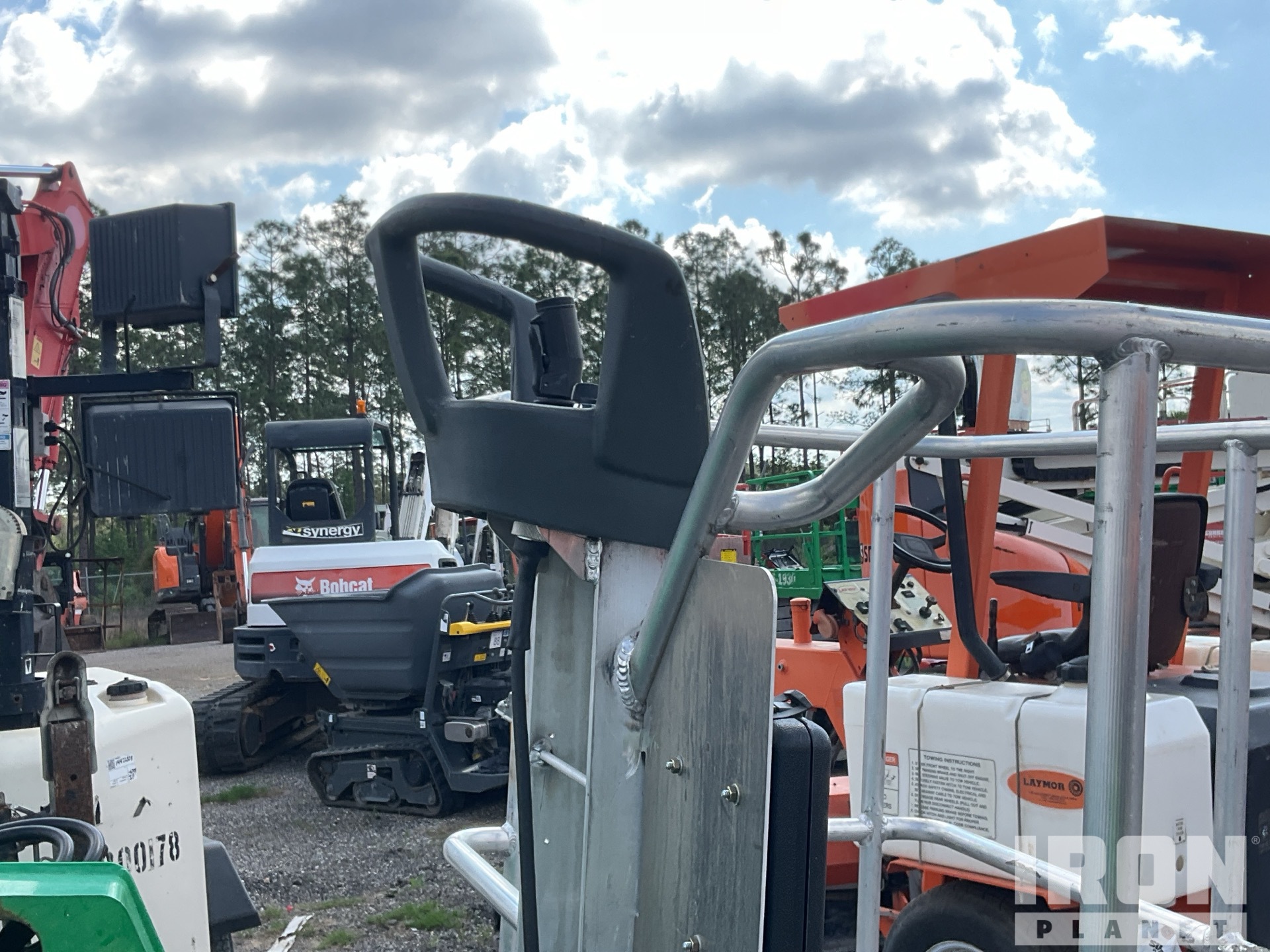 2018 JLG T350