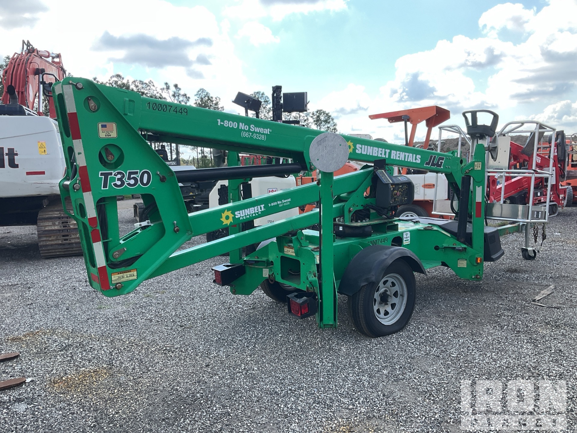 2018 JLG T350